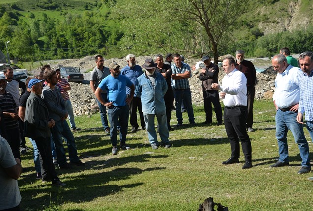 მცხეთა-მთიანეთის მხარის რწმუნებული ნაღვარევის მოსახლეობას შეხვდა