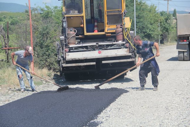 მცხეთის მუნიციპალიტეტის სოფელ ვაზიანში შესასვლელი გზის მშენებლობა მიმდინარეობს