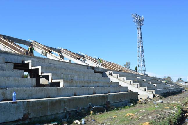 ფოთის კოლხეთის საფეხბურთო სტადიონზე სამშენებლო სამუშაოები მიმდინარეობს