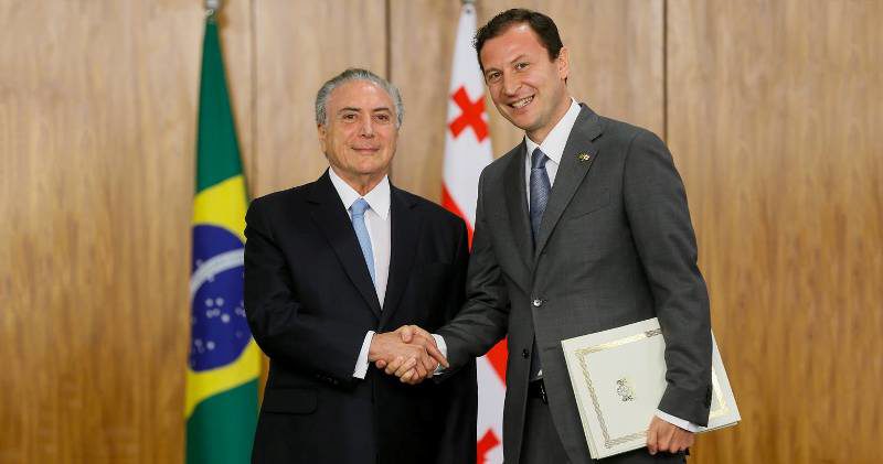 ბრაზილიაში საქართველოს ელჩმა რწმუნებათა სიგელები გადასცა ბრაზილიის პრეზიდენტს