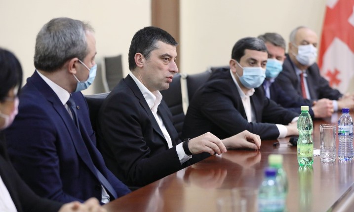 Prime Minister presents new State Representative Giorgi Sakhokia and Head of the Regional Policy and Coordination Service at the Government’s Administration Konstantine Ananiashvili to Guria local authorities
