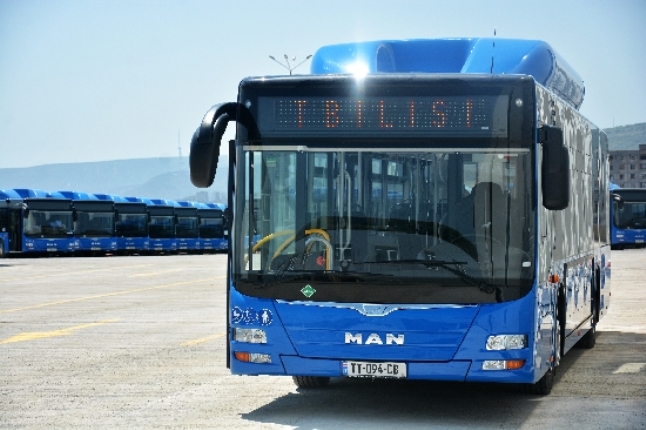 დღეიდან №88 ავტობუსების მგზავრებს 11 ახალი ლურჯი MAN-ის CNG ძრავზე მომუშავე და ადაპტირებული ავტობუსები მოემსახურება